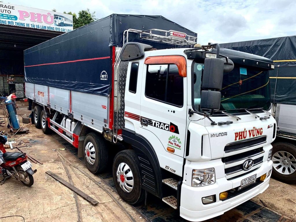 Xe tải vận chuyển hàng Hà Nội đi Bình Phước